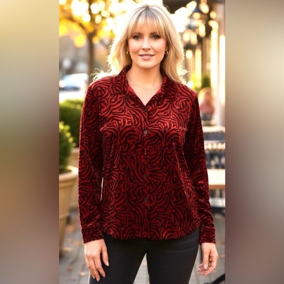 JM Collection Tops - JM Collection Size L Red & Black Animal Print Button-Down Faux Velvet Side Slits